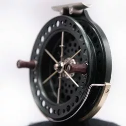 J.W Young JW Young Heritage Centrepin -Rods Sales Shop puzhduar637950256483564561